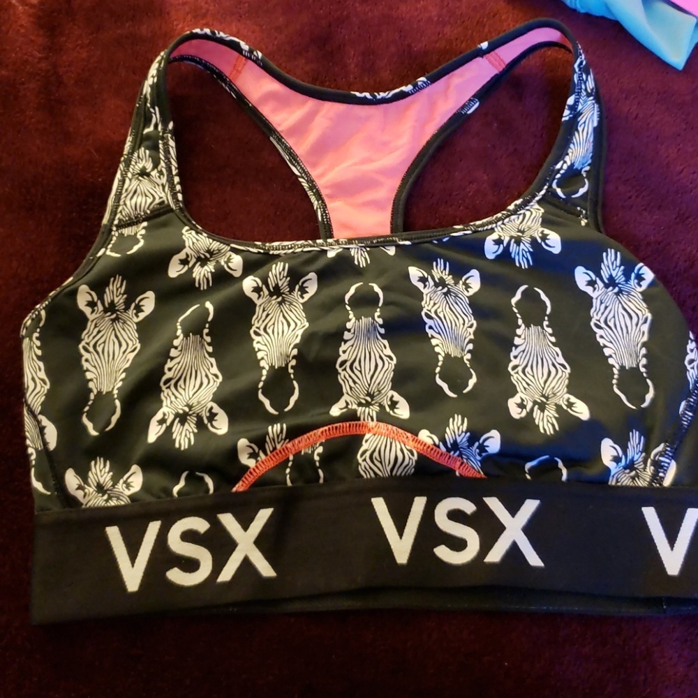 Sports bra